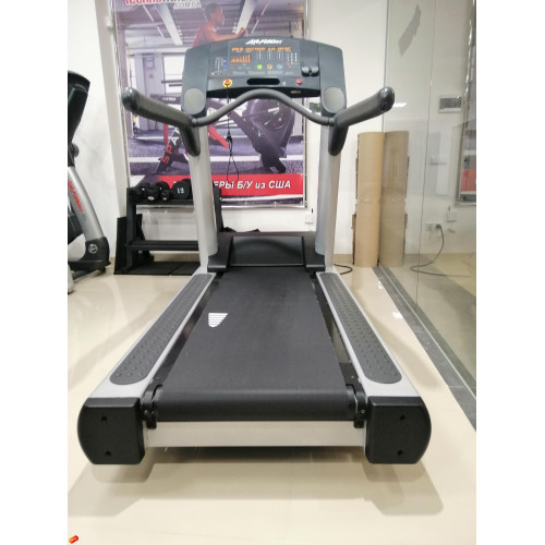Беговая дорожка  Life Fitness CLST (Б/У) - фото №2